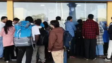 रायपुर एयरपोर्ट पर यात्रियों का हंगामा: इंडिगो फ्लाइट्स देर से, कई कैंसिल स्टेटस अपडेट नहीं