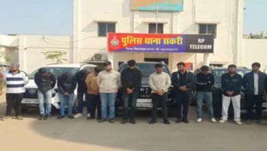 Birthday celebration in film style on the NH, 12 arrested.