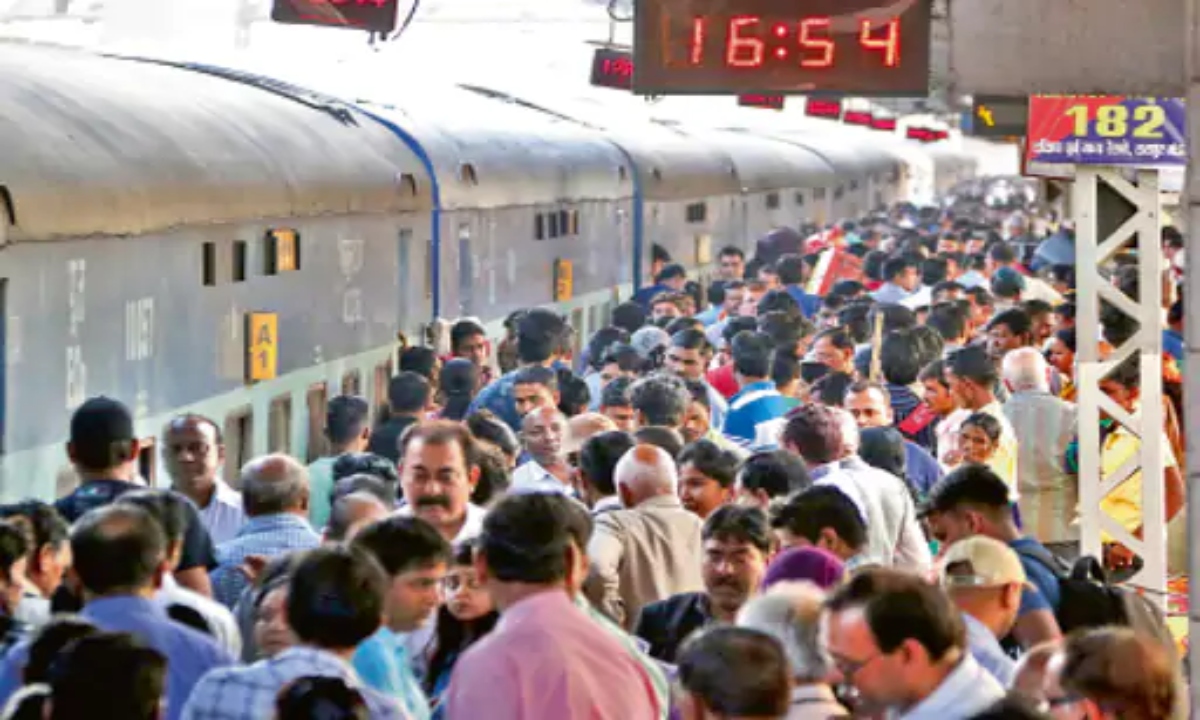 Relief for passengers: PNR status can now be checked via SMS, no internet required