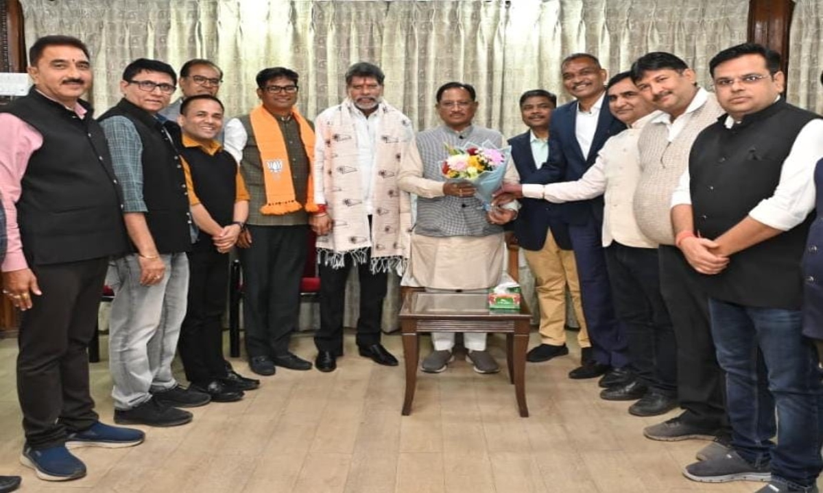 CREDAI-Real Estate delegation meets CM Sai