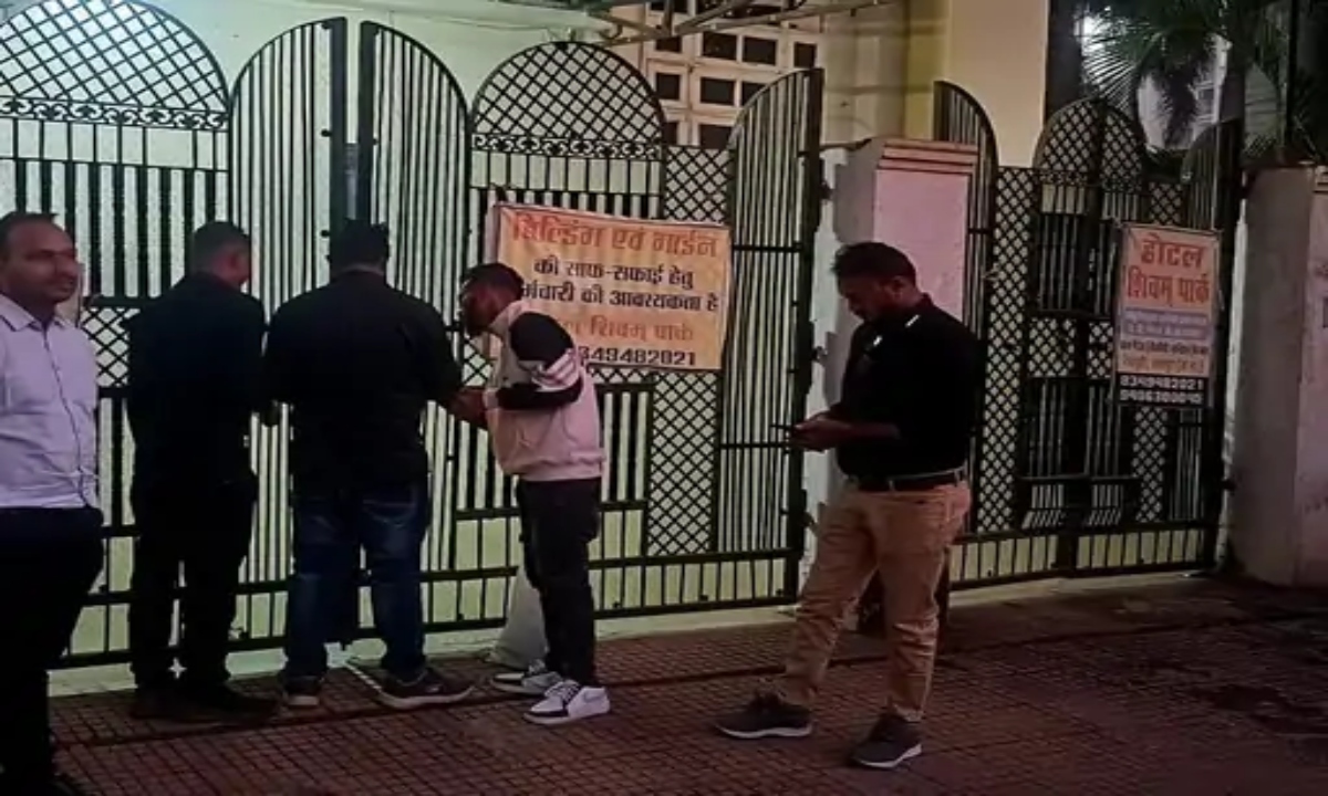 Municipal Corporation takes major action against property tax defaulters: 4 pay tax, 5 have their properties seized