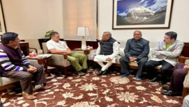 Rahul Gandhi met with workers' unions and discussed the new labor codes.