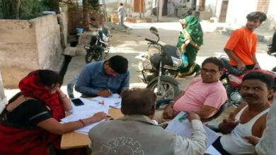 Congress leaders leave for Delhi for the 'Vote thief, leave the throne' rally.