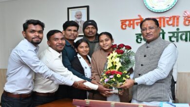 A delegation from the tribal boys' hostel paid a courtesy visit to Chief Minister Sai.