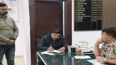 सराफा कारोबारी से बस में 30 लाख की उठाईगिरी: टॉयलेट के लिए नीचे उतरा, 5 मिनट में कैश-चांदी लेकर फरार बदमाश