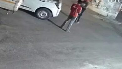 दुकान के पूर्व-स्टाफ ने व्यापारी की कार में लगाई आग, पुरानी रंजिश में वारदात