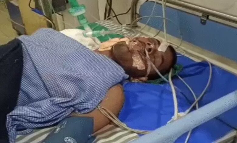 In Mahasamund, a sub-contractor attempted suicide by jumping in front of a goods train.