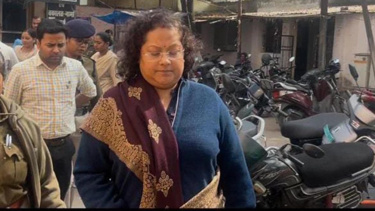 A case of tax evasion worth 348 crore rupees will be filed against Soumya Chaurasia.