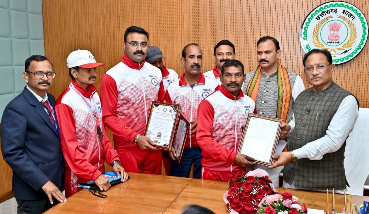 Participants from the Master Athletics Federation of India paid a courtesy visit to CM Sai.