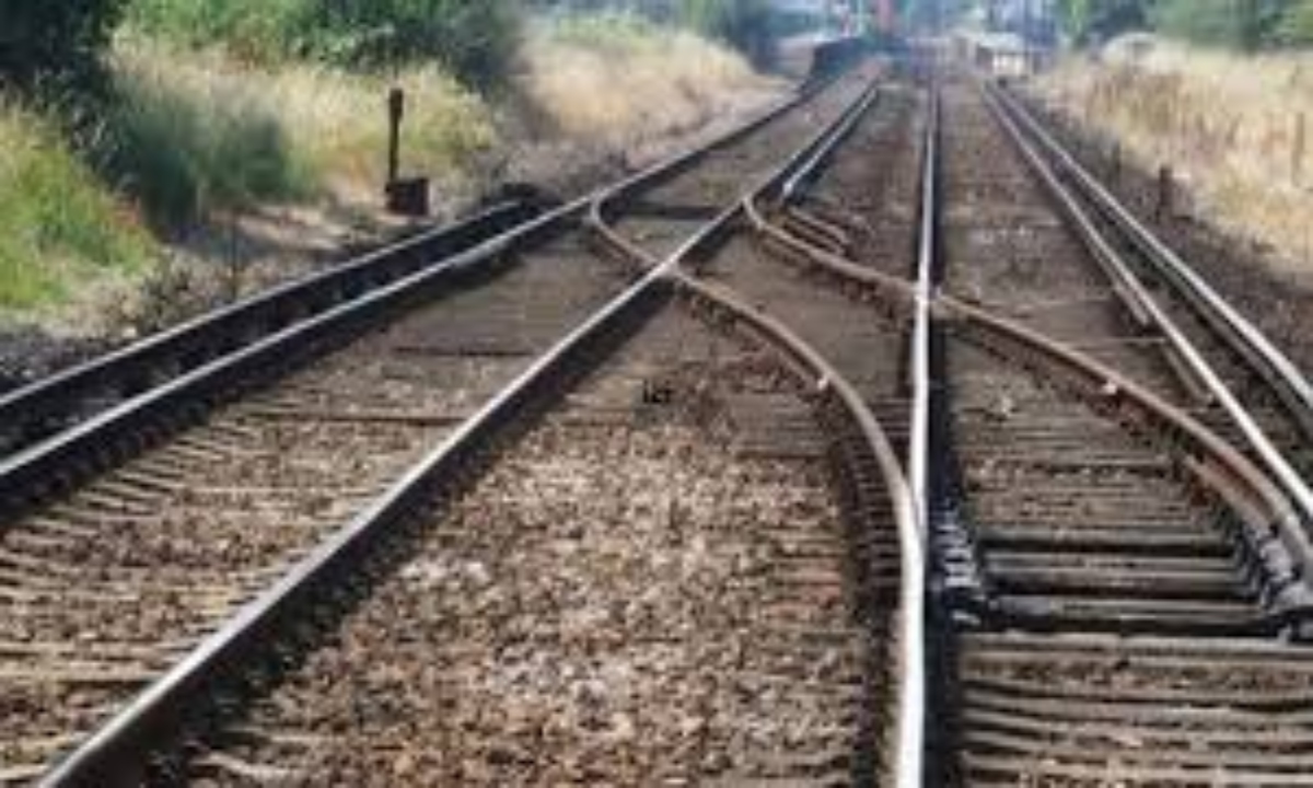 The Railway Board has given its approval for the fourth rail line between Hathbandh and Baikunth.