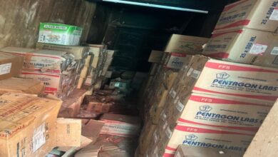 दवा कारोबारी ने घर के 3 कमरों में छिपा रखी थी 50 लाख की नकली दवाइयां