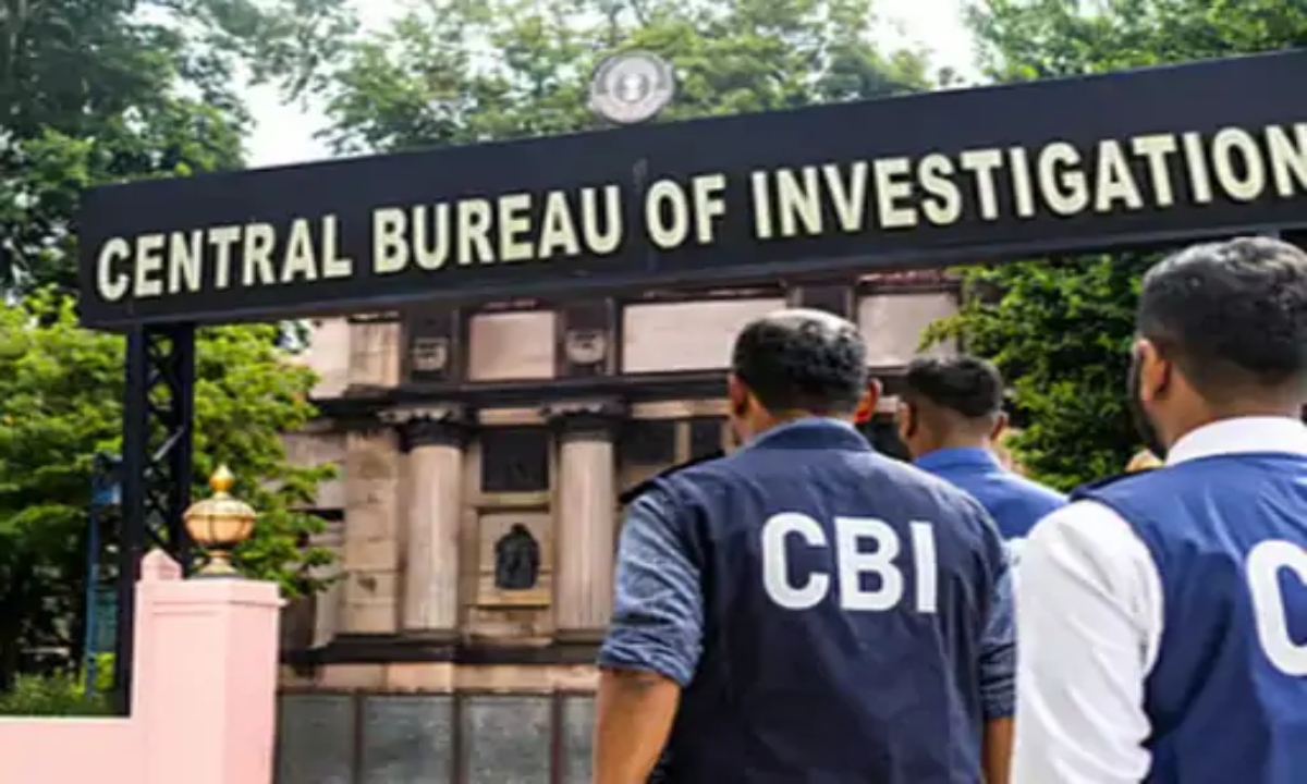 A Lieutenant Colonel posted in the Ministry of Defence was arrested for accepting bribes; the CBI seized ₹2.36 crore.