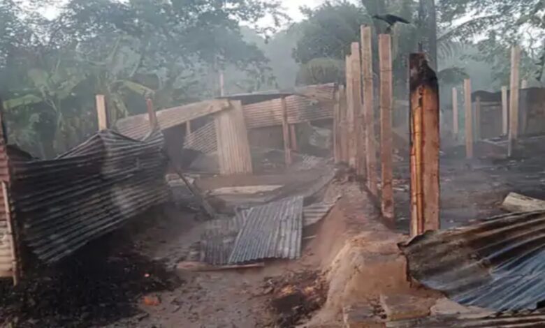 Attack on Hindu families: Doors were locked from the outside and houses were set on fire; eight lives were saved by breaking through a wall.