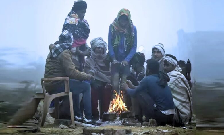 A cold wave is sweeping across northern Chhattisgarh, with temperatures dropping to 4.5 degrees Celsius in Ambikapur.