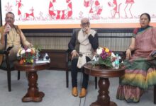 A literary discussion was held in the capital city of Delhi, and Vinod Kumar Shukla was remembered.