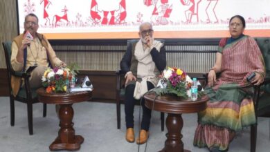 A literary discussion was held in the capital city of Delhi, and Vinod Kumar Shukla was remembered.