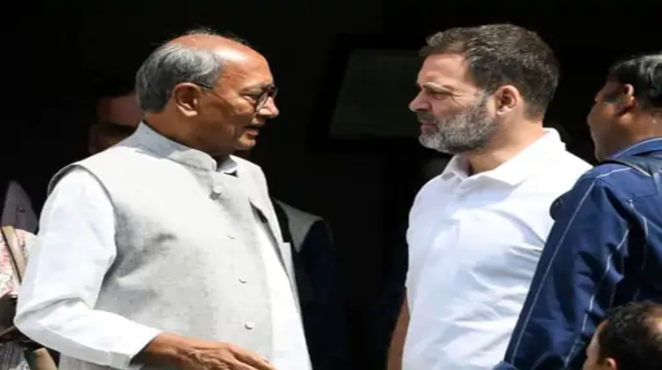 Rahul Gandhi taunts Digvijay Singh over his praise of the RSS: He said, "You behaved wrongly yesterday."