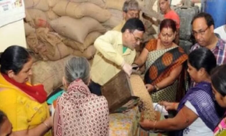 In Chhattisgarh, 2.73 crore people receive food security under the PDS scheme, with e-KYC completed for 85% of beneficiaries.