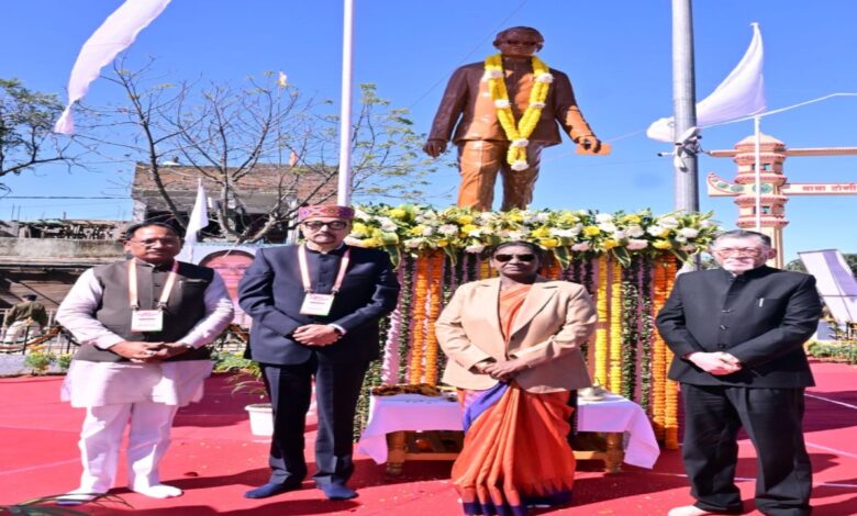 President Droupadi Murmu praised Jashcraft, and Chief Minister Sai spoke at the Kartik Jatra, stating that Chhattisgarh is moving forward on the path of tribal pride and development.