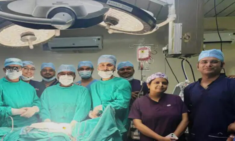 Rare mediastinal germ cell tumor successfully treated at Mekahara.