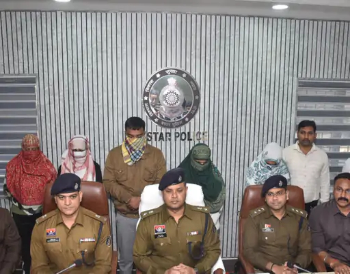 दिल्ली के फर्जी कॉल सेंटर का बस्तर पुलिस ने भंडाफोड़ किया,20 लाख की ठगी; 5 आरोपी गिरफ्तार