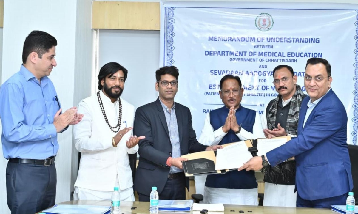 Now, families will find comfort like home at the hospital entrance – a thoughtful initiative by the Chhattisgarh government.