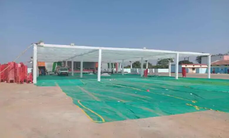 The Union Minister of State's name was not included in the inauguration and foundation stone laying ceremony program.