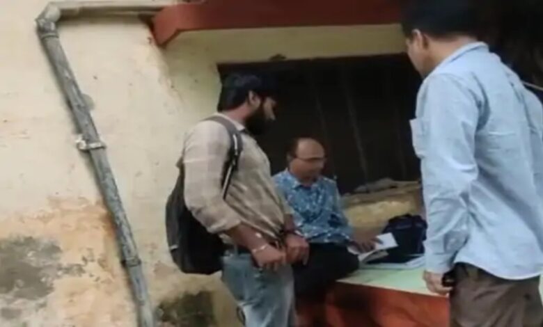 The SDO demanded a 10% commission for a Jal Jeevan Mission project worth 53 lakh rupees; the contractor recorded video evidence.