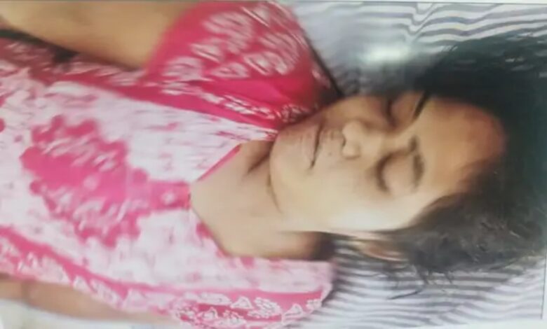 A woman died due to excessive bleeding during her period; she passed away at Ambikapur Medical College while undergoing treatment.