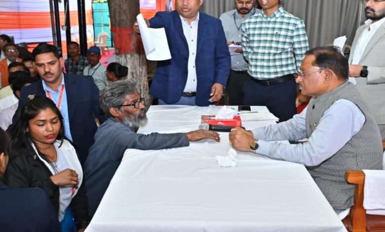 The problem of 60-year-old laborer Hanumanth Rao was resolved during the public grievance redressal program.