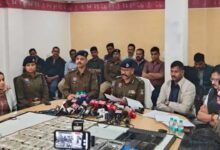 रायपुर में 50 लाख कैश के साथ 4 सटोरिए गिरफ्तार, कार में बैठकर चला रहे थे ऑनलाइन सट्टा