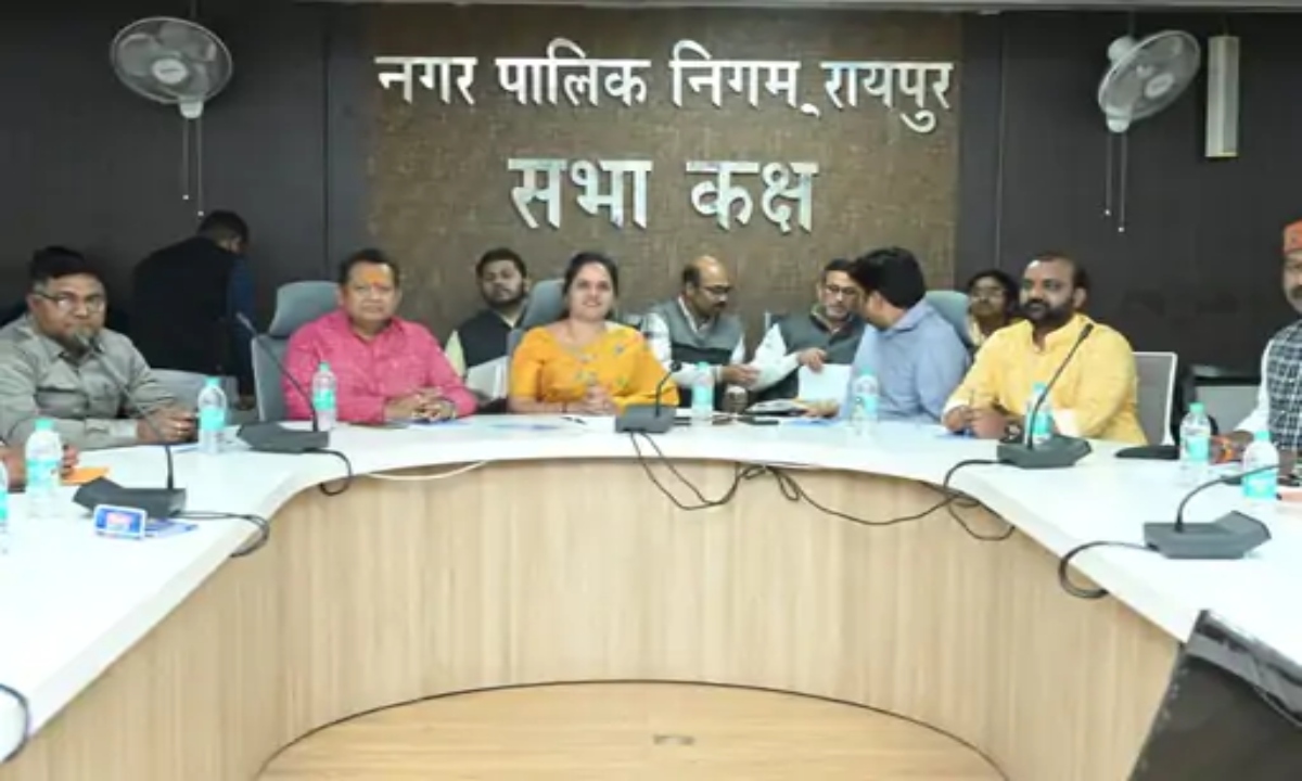 Following the Indore incident, Raipur Municipal Corporation is on high alert.