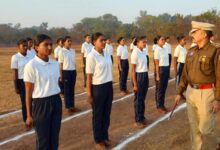 The first general parade of newly recruited constables was held in Dhamtari, where the SP delivered a message of discipline and dedication to duty.