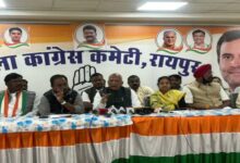 The Congress party will hold a fast beneath Mahatma Gandhi's statue and stage a day-long protest as part of the 'Save MNREGA' movement.