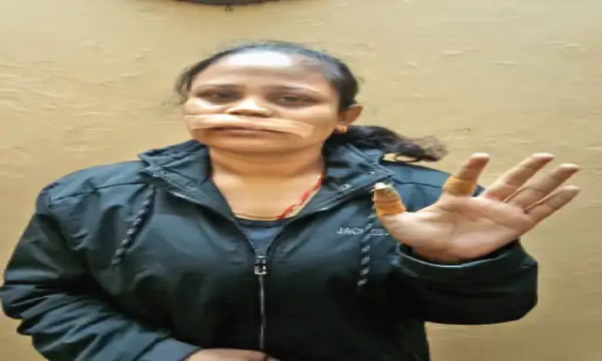 Woman seriously injured while going to temple in Lakhanagar: Cut by banned Chinese kite string, required 10 stitches.