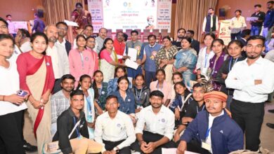 Eight young people and one organization from the state received the Chhattisgarh Youth Ratna Award.