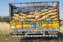 रायपुर में 200 क्विंटल धान लोड ट्रक जब्त