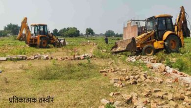 Bulldozers demolished illegal constructions on seven acres of land, destroying roads that had been built and blocking access routes.