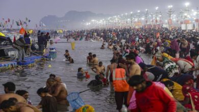 Makar Sankranti: 21 lakh devotees took a dip in the holy waters at Prayagraj.