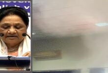 A short circuit occurred during Mayawati's press conference, causing chaos in the hall.