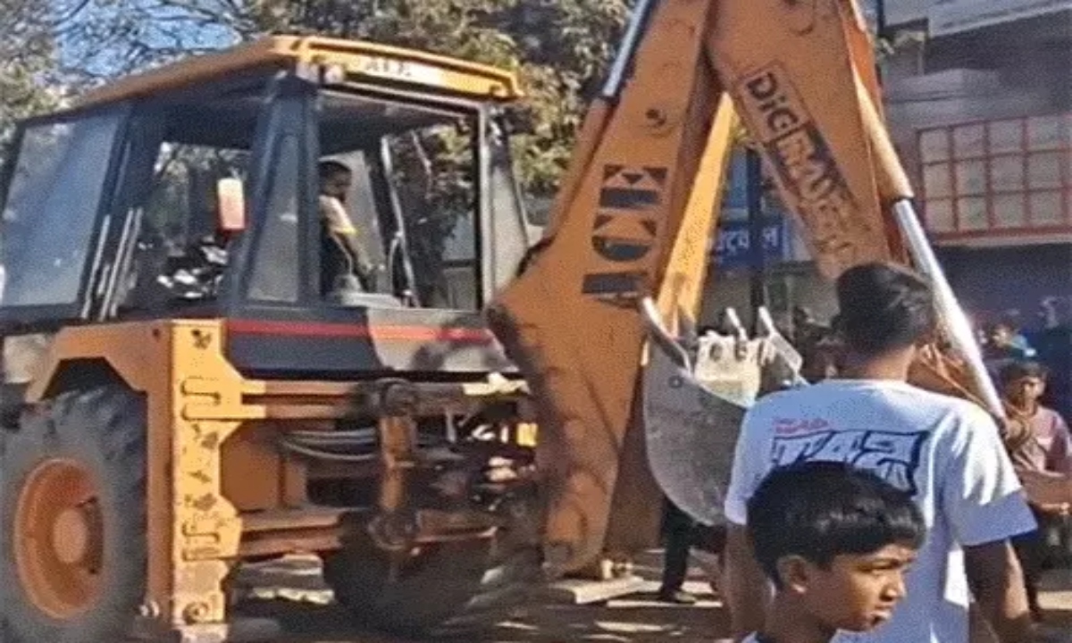 Bulldozers were used to remove encroachments at the Sunday market.