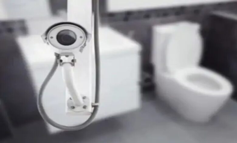 A sub-inspector hid a camera in the women police officers' toilet; the accused has been arrested.