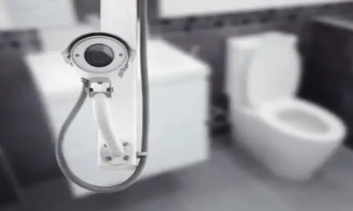 A sub-inspector hid a camera in the women police officers' toilet; the accused has been arrested.