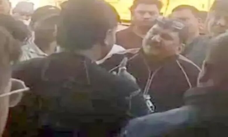 Clash over illegal extortion at Raigarh-Odisha border, over 100 accused.