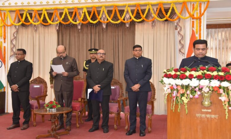 The officials of the Chhattisgarh State Information Commission were administered the oath of office by the Governor.