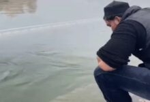 The young man who rinsed his mouth in the Golden Temple pond has apologized for the second time.