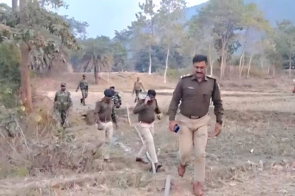 The rural SP has cracked down on opium cultivation in the forests, and a high-level meeting was held to expedite the action.