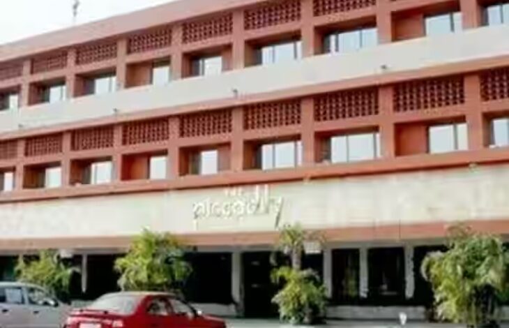 Embezzlement of Rs 41.62 lakh in Hotel Piccadilly