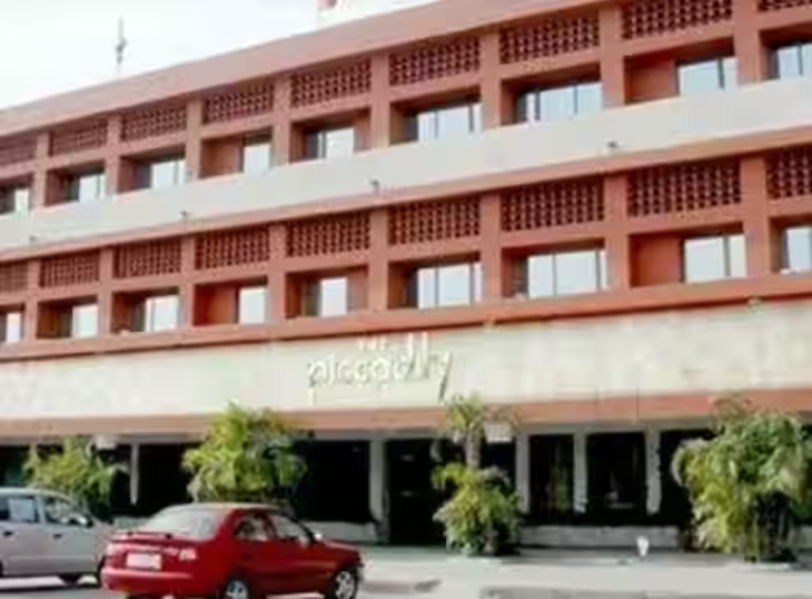 Embezzlement of Rs 41.62 lakh in Hotel Piccadilly