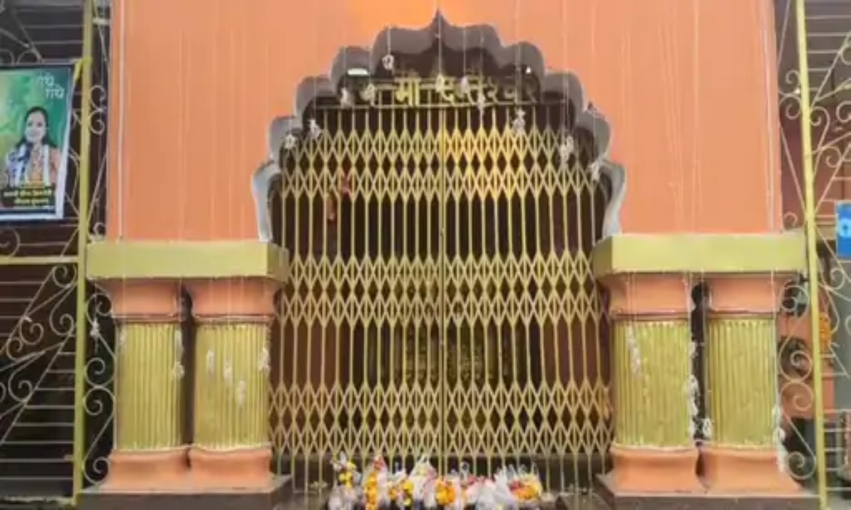 Theft at Maa Danteshwari temple, gold and silver ornaments stolen.